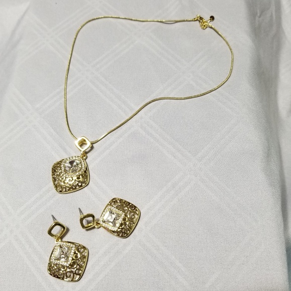 3pc jewelry set with Swarovski Elements - Picture 5 of 5